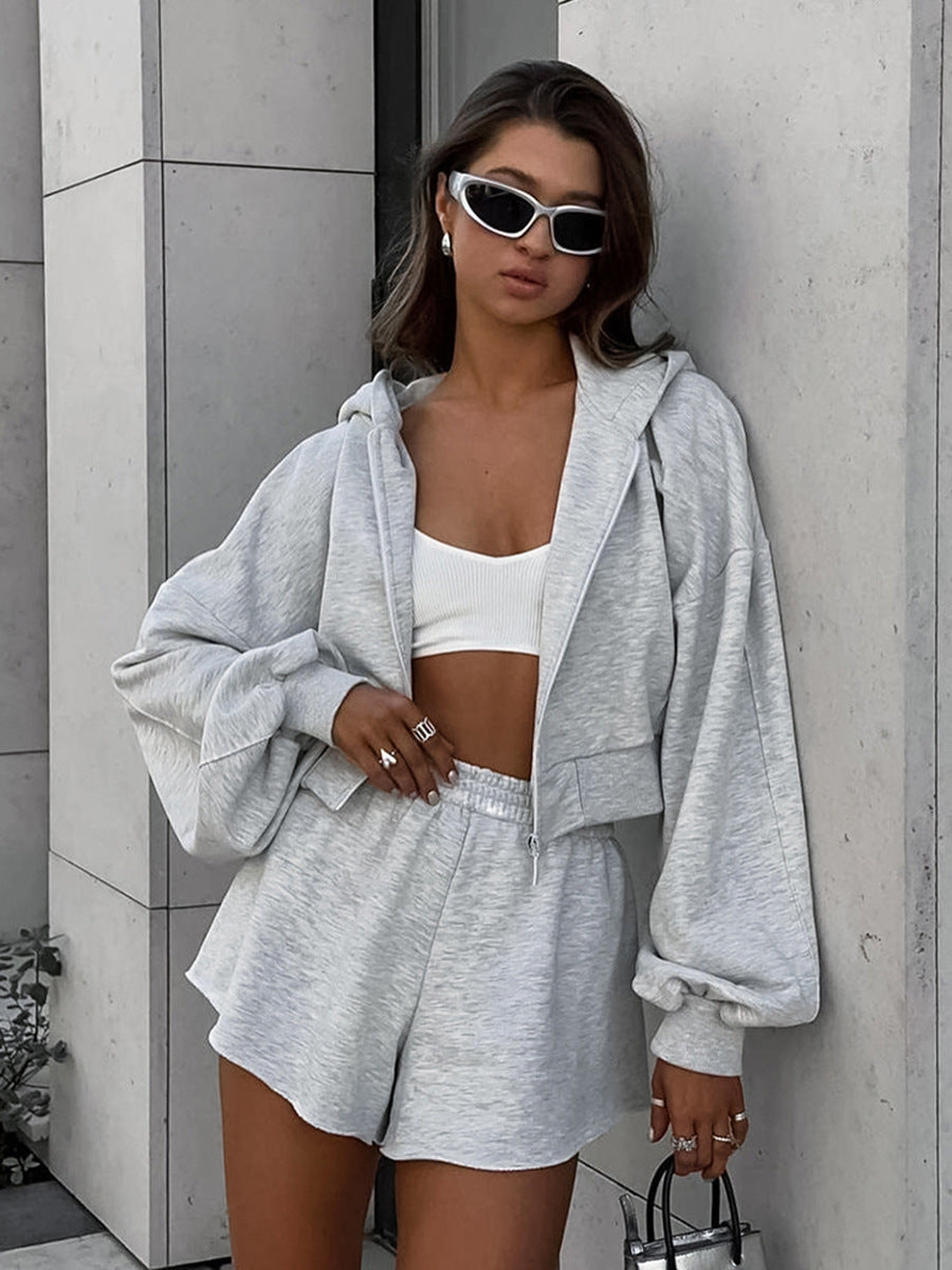 Dame Løs Oversized Hoodie- og Shorts-sæt med volumøse ærmer Stilla