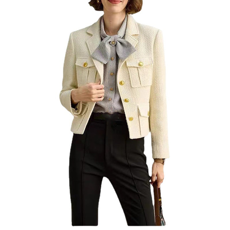 Dame Tweed Blazer med moderne lommer og gyldne detaljer Stilla