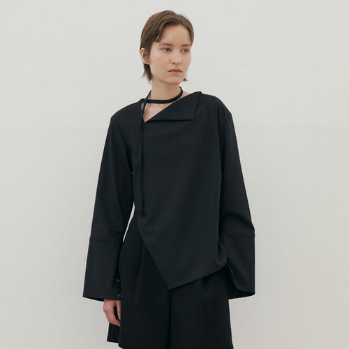 Dame Asymmetrisk Bluse lavet af kvalitetsstof Stilla