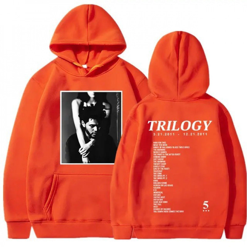 Dame hoodie med kunstnerisk fotoprint og unik skrift Skovae