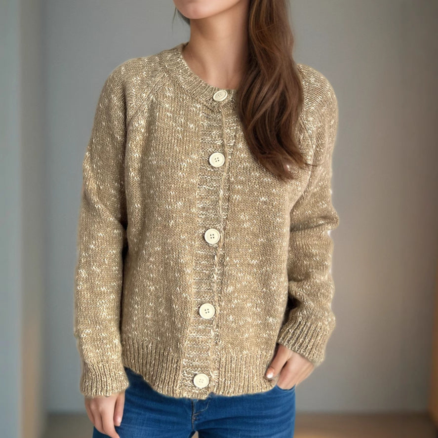 Kvinders hyggelige cardigan med store knapper og fin struktur Stilla