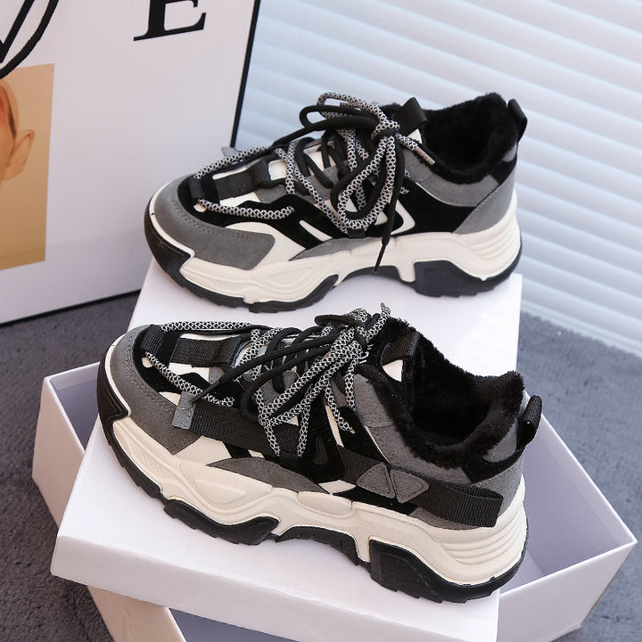 Dame Sportliche Løbesneakers med innovativ snørestilling og polstret indersål Stilla