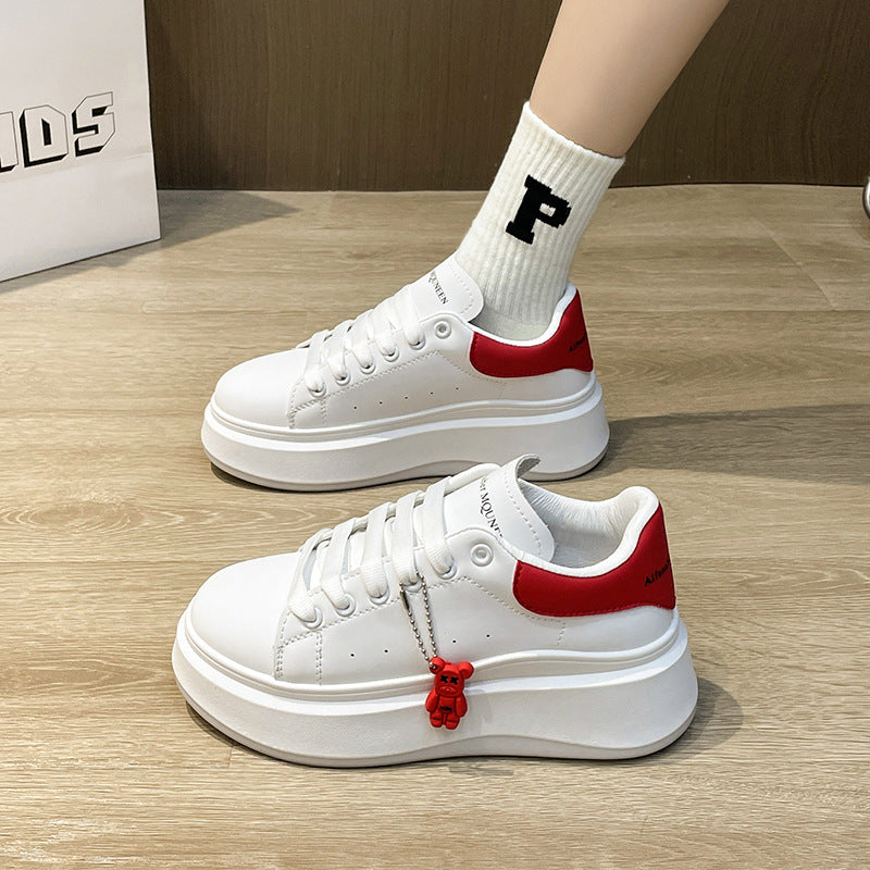 Dame Platform Sneakers med dekorativ bjørn vedhæng og komfortabel fodseng Stilla