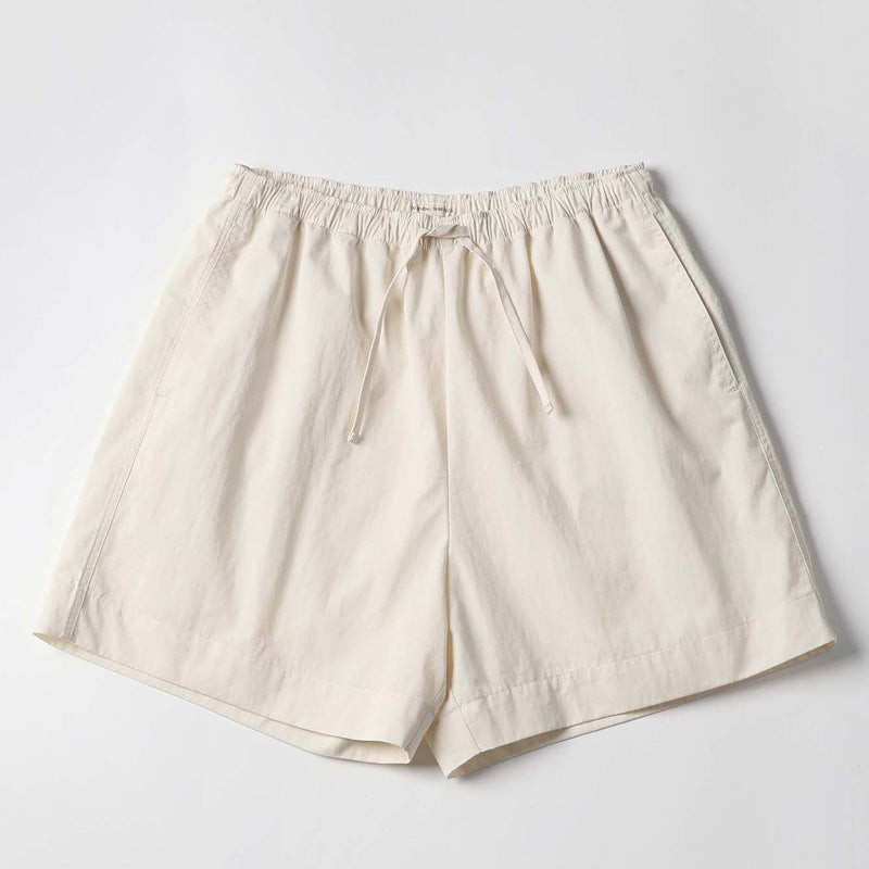 Dame shorts med elegant pasform og højtidelige detaljer Stilla