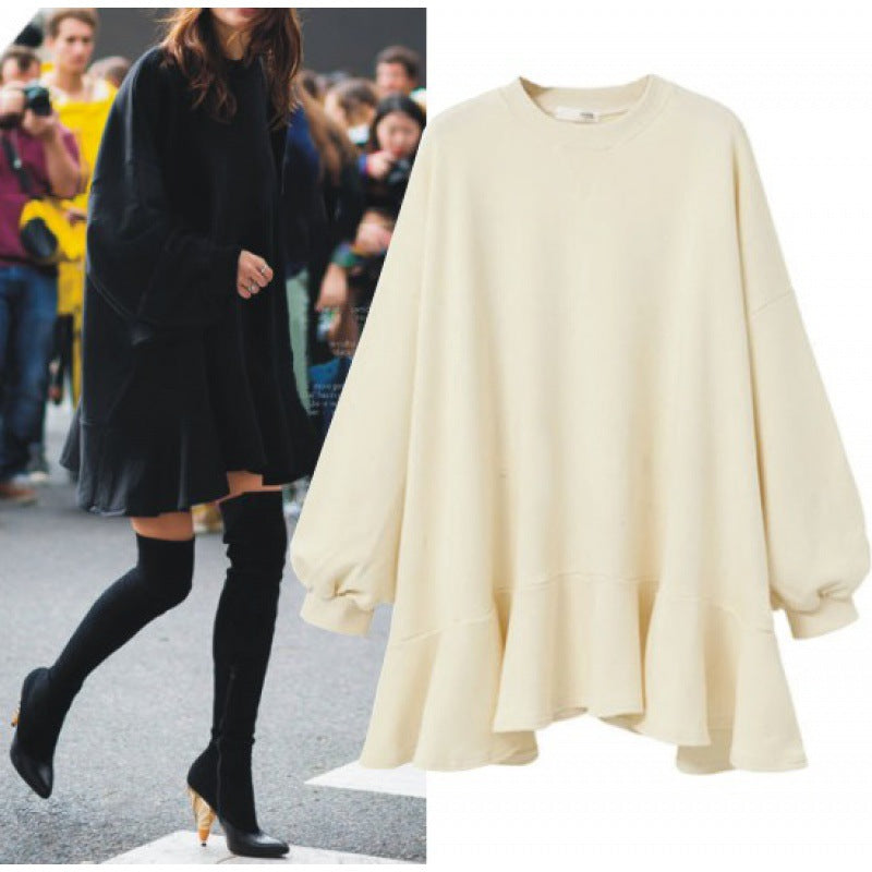 Kvindernes oversized sweatshirtkjole med voluminøs flæsekant Stilla