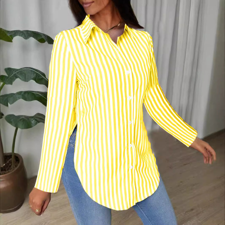 Dame klassisk stribet bluse med moderne snit og fine detaljer Stilla