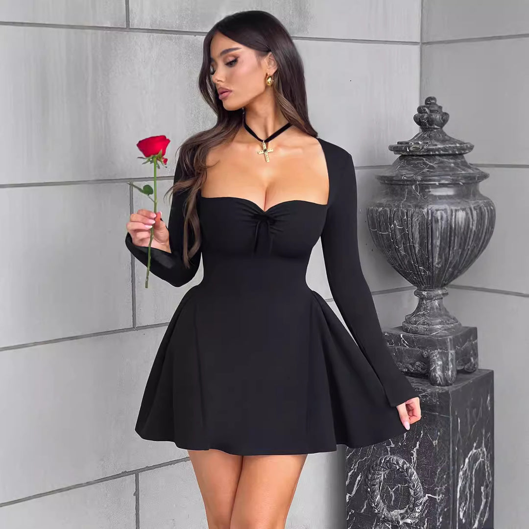 Dame Minikjole med off-shoulder design og raffinerede rynkeeffekter Stilla