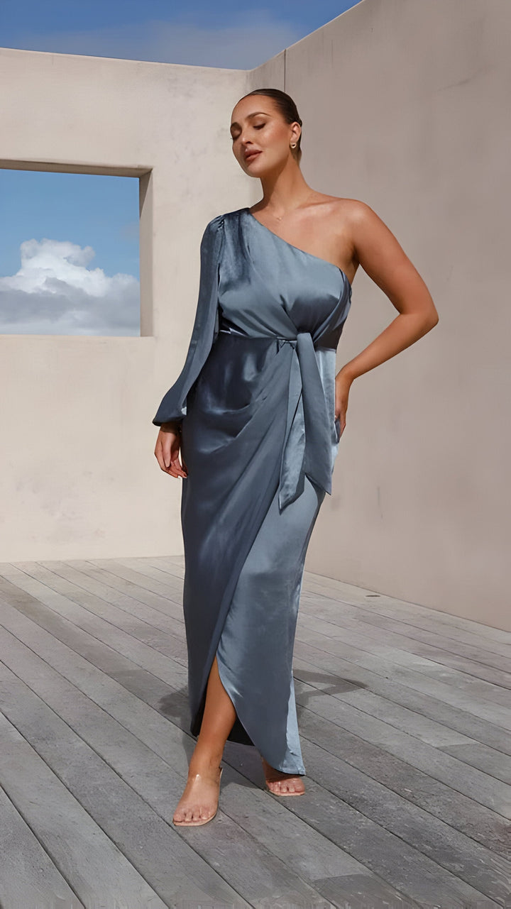 Stilla | Satin Flydende Maxikjole