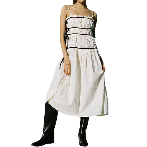 Dame maxi kjole med legende ruffle design og justerbare stropper Skovae