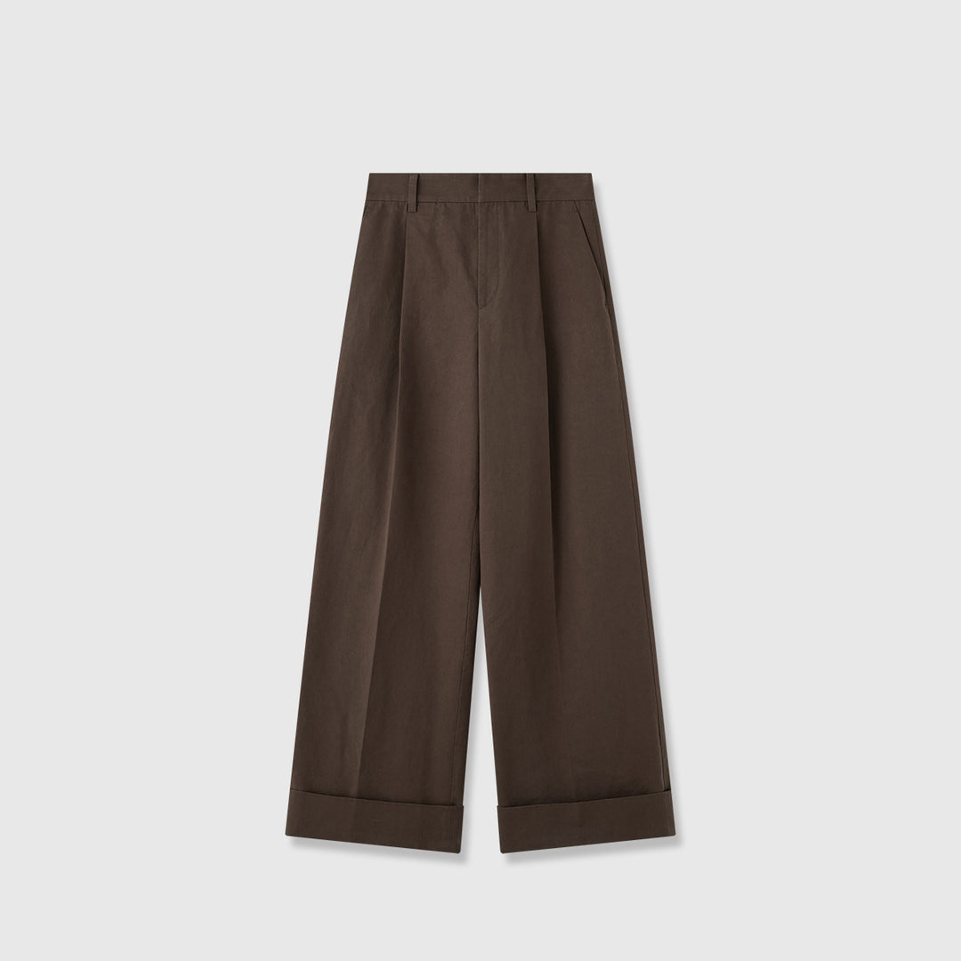 Dame bred sommerbukser lavet af let, åndbart materiale med elegante folder Stilla