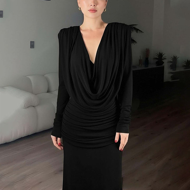 Dame Elegant Maxi Kjole med Sofistikeret Omviklet U-hals og Draperede Detaljer Stilla