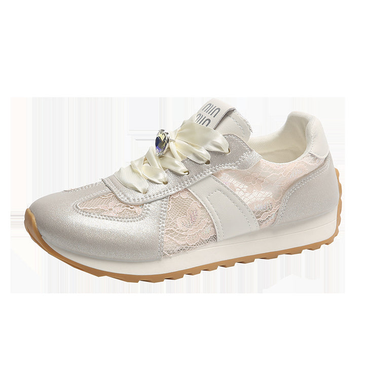 Dame Sporty Sneakers med elegante satin-snørebånd og glitrende design Stilla