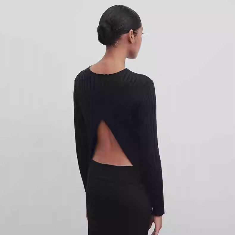 Dame højtskåret strikpullover med fint ribmønster og elegante ærmer Stilla