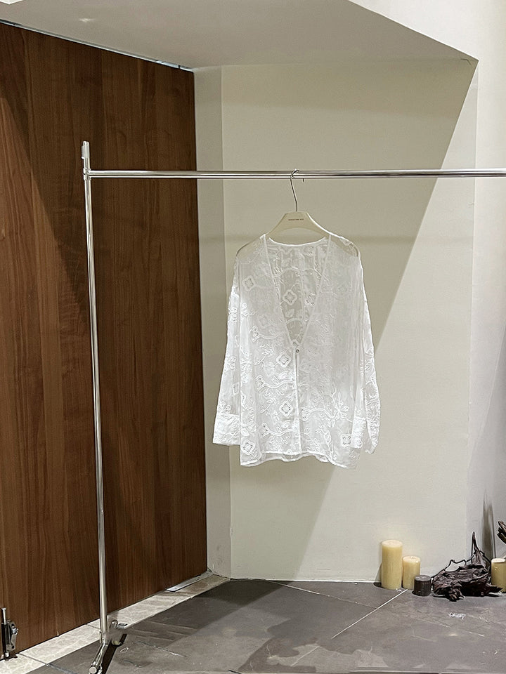 Dame luftig bluse med sart blonde og elegant struktur Stilla