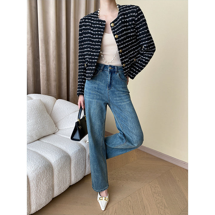 Damernes elegante bouclé jakke med dekorerede knapper Stilla