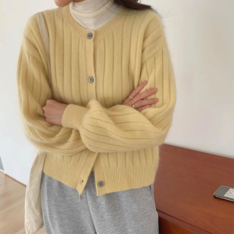 Damer fin strik cardigan med elegante knapdetaljer og blødt materiale Stilla