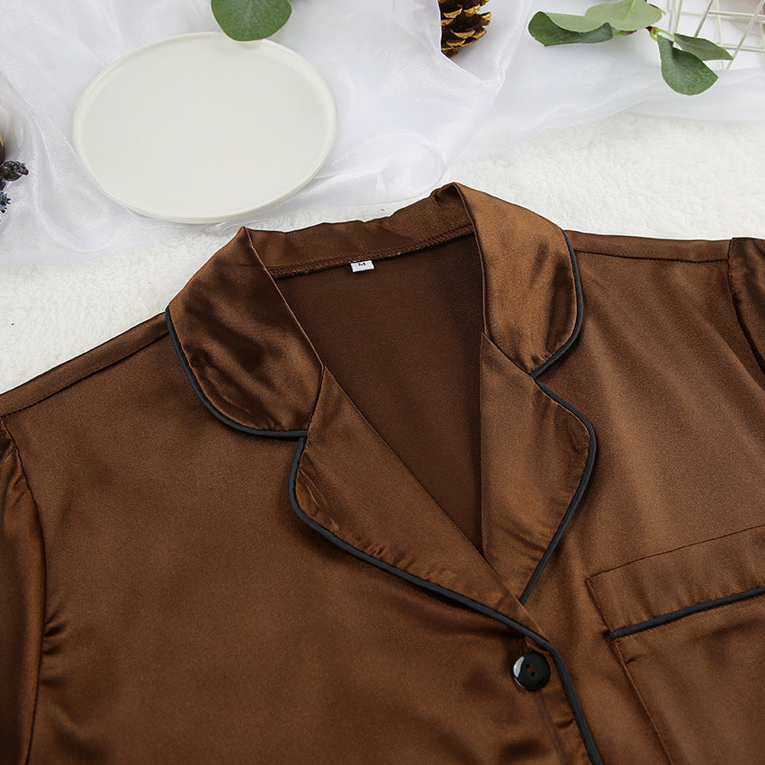 Dame Satin Kort-Pyjamasæt med elegant knaplukning og elastisk talje Stilla