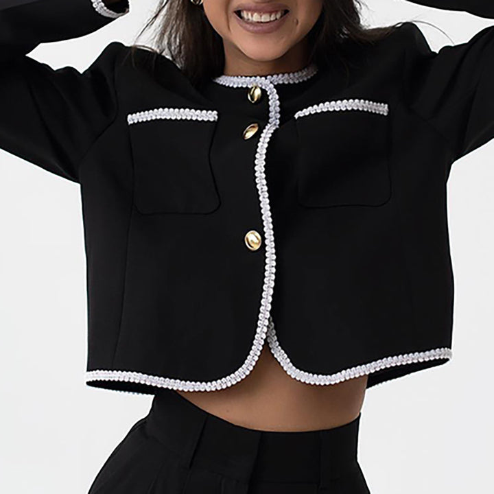 Dame Kort blazer med elegante perledetaljer og lommer Stilla