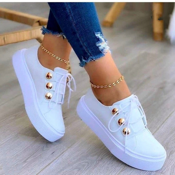 Dame Mode Plateau-Sneakers med metallic-detaljer og behagelig sål Stilla