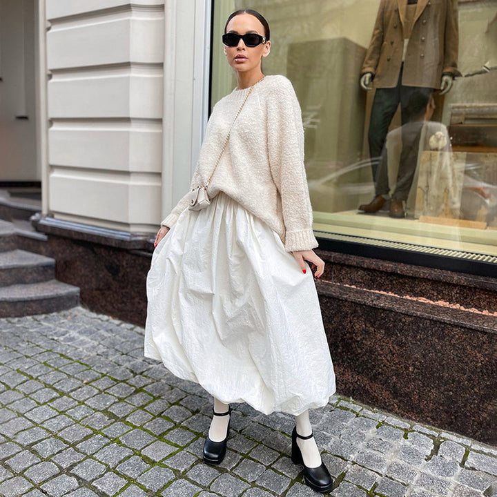 Dame Elegant strikpullover med voluminøse ærmer og smart kant Stilla