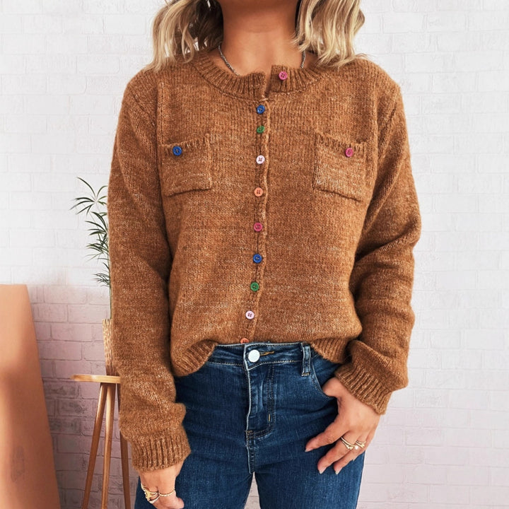 Kvinders hyggelige cardigan med farverige knapper og to lommer Stilla