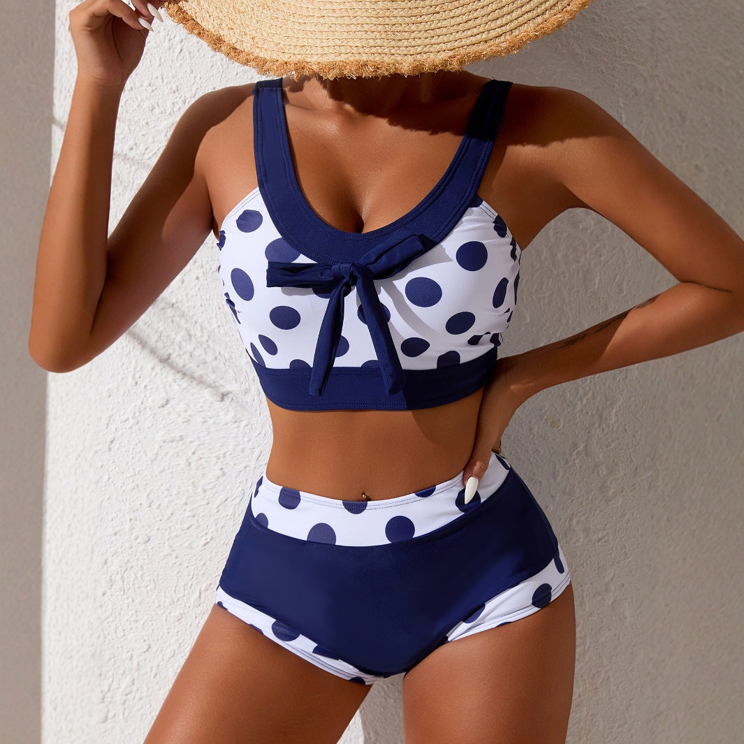 Dame retro-inspireret bikini med elegant snit og sløjfedetalje Stilla