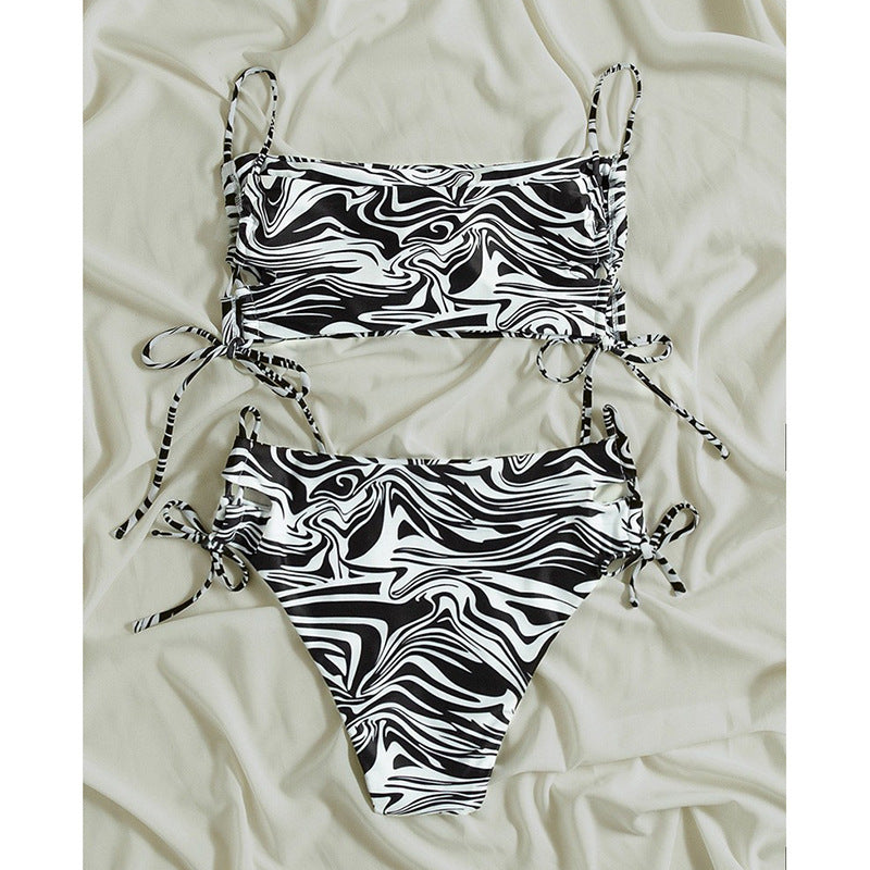 Dame trekant bikini med justerbare bånd og elastisk design Skovae