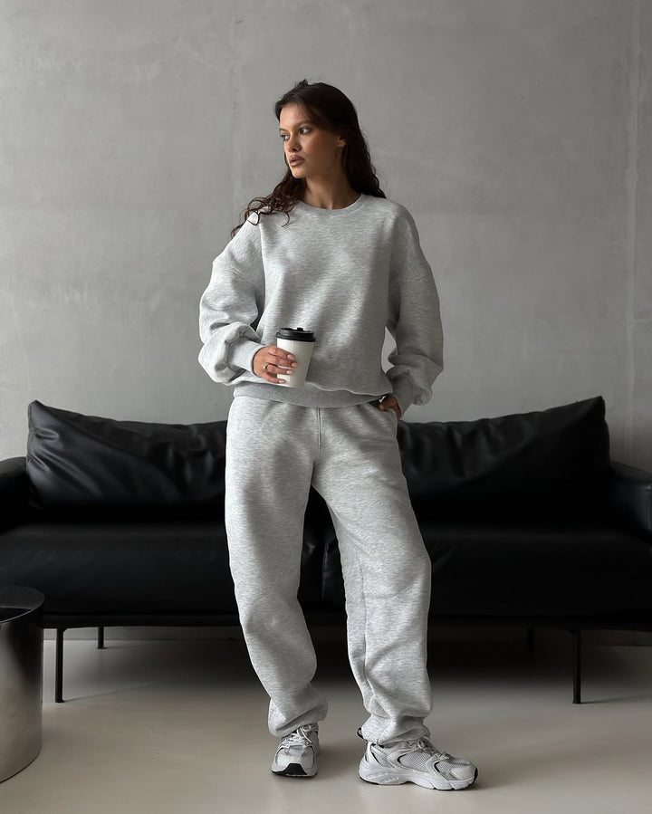 Kvinders afslappede sports loungewear sæt med cropped snit og bred ben Skovae
