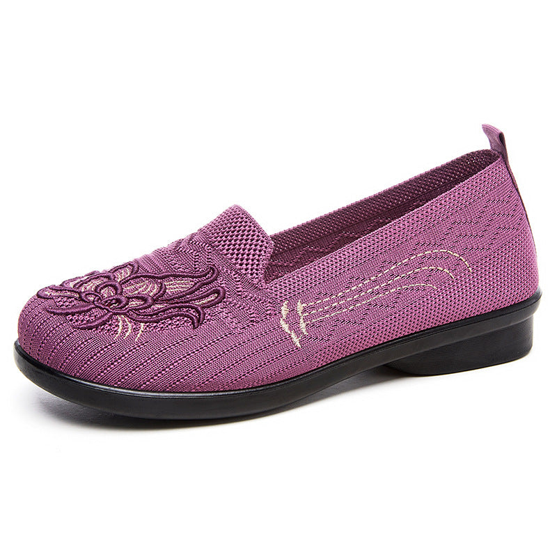Dame Komfortable og stilfulde slippers med fin broderi Stilla