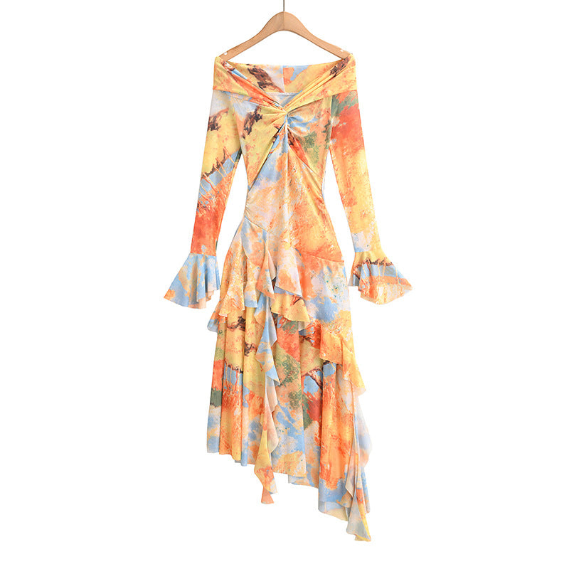 Dame asymmetrisk maxikjole med rufledetaljer og off-shoulder design Stilla