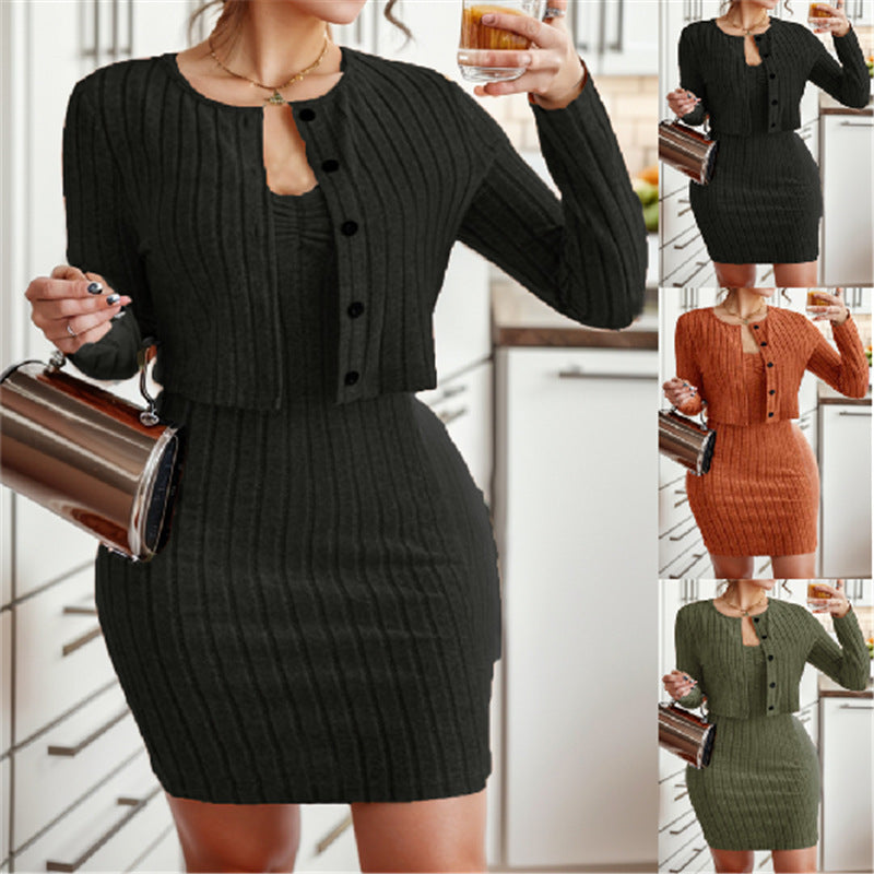 Dame elegant strikkjole med figursyet snit og kort cardigan Stilla