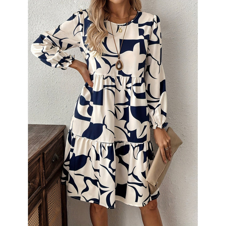 Dame lagdelt midi kjole med kunstnerisk drapering Stilla