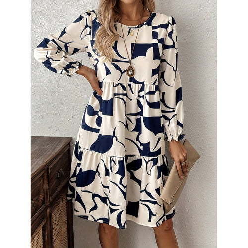 Dame lagdelt midi kjole med kunstnerisk drapering Stilla
