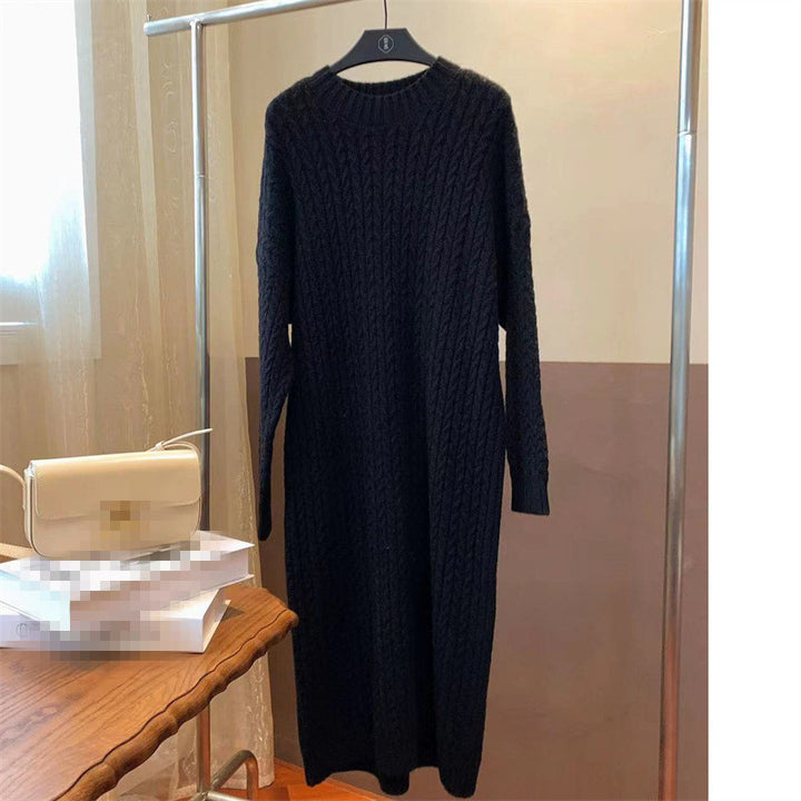 Kvindestrikkjole i et afslappet design med struktureret mønster Stilla