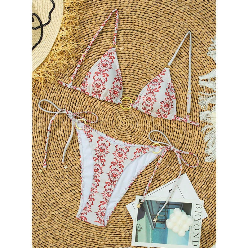 Dame trekant-bikini med gyldne ringdetaljer og justerbare bånd Skovae