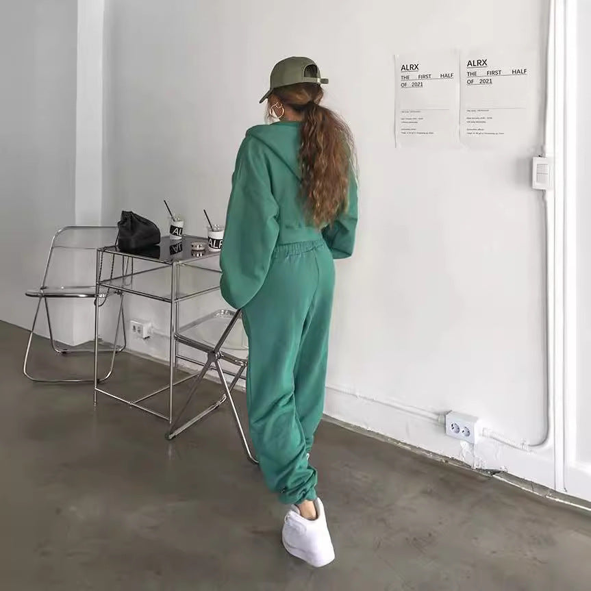 Kvinders afslappede sæt med cropped hoodie og joggerbukser Stilla
