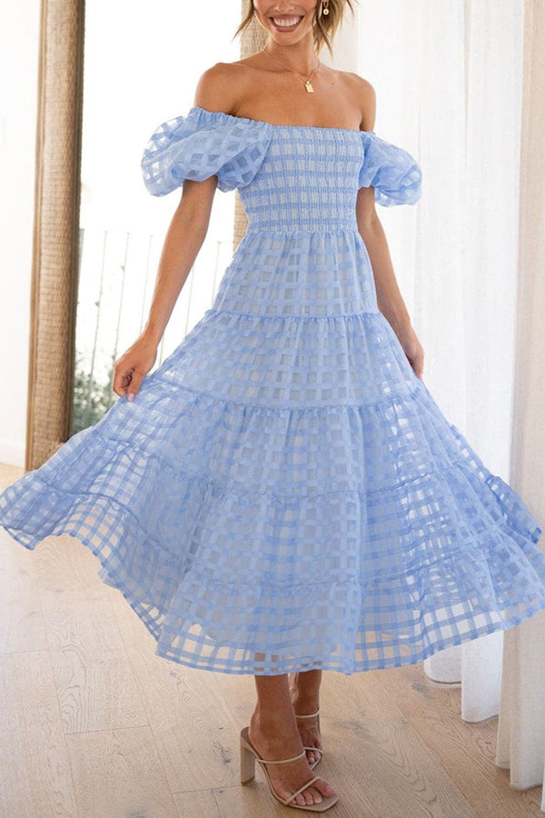 Dame Off-Shoulder Maxi-Kjole med Flæse og Ternet Mønster Stiila