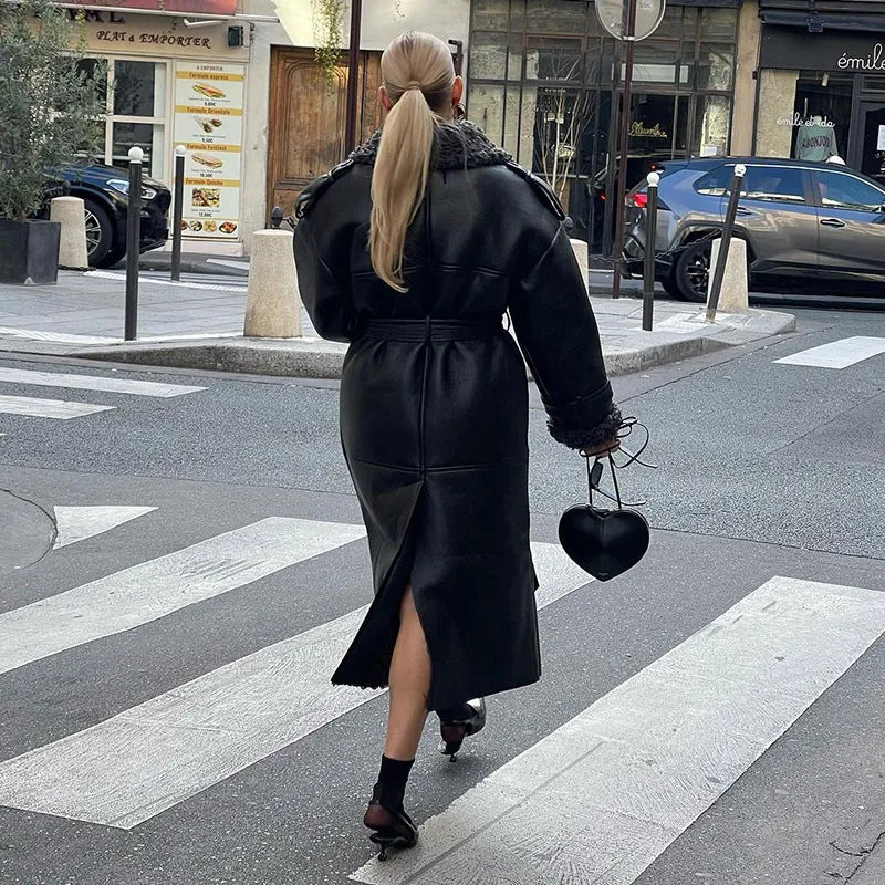 Kvinders stilfulde faux læderjakke med luksuriøs faux fur krave Stilla