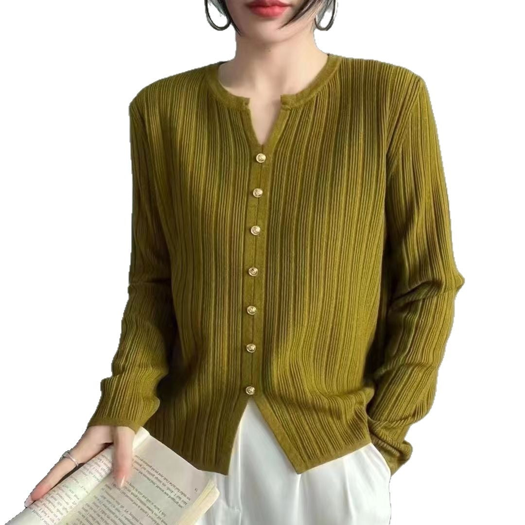 Dame elegant skjorte bluse med fine plisseringer og knapdetaljer Stilla