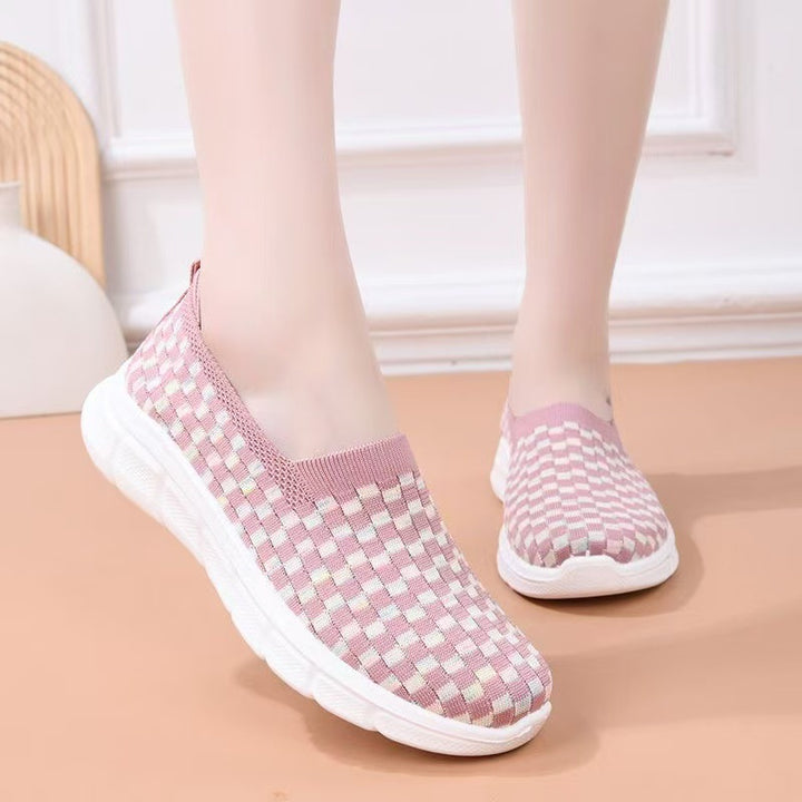 Damer Behagelige Slip-On Sneakers lavet af åndbart strikmateriale med skridsikker sål Stilla