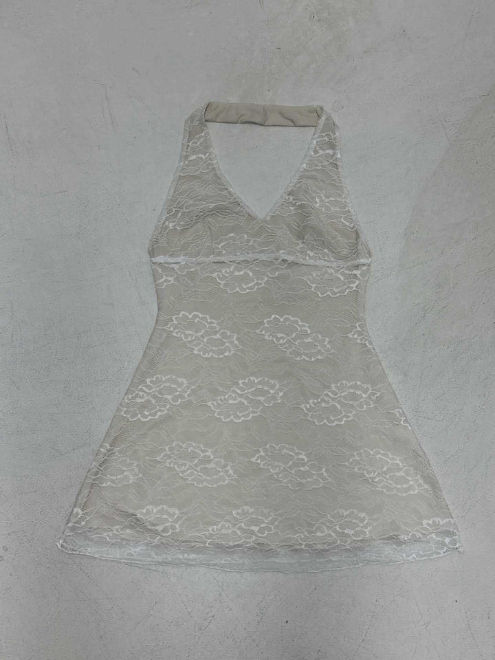 Dame spids kjole i feminint design med elegant V-hals og høj kvalitets foer Skovae