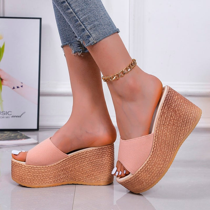 Dame Wedge-Pantoletten med behagelig fodsenge og trendy design Stilla