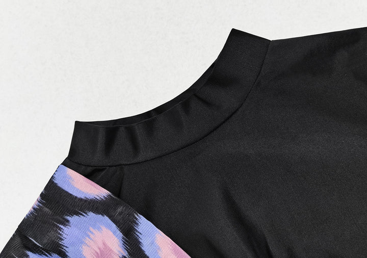Dame asymmetrisk kjole med elegant farvet accent Stilla