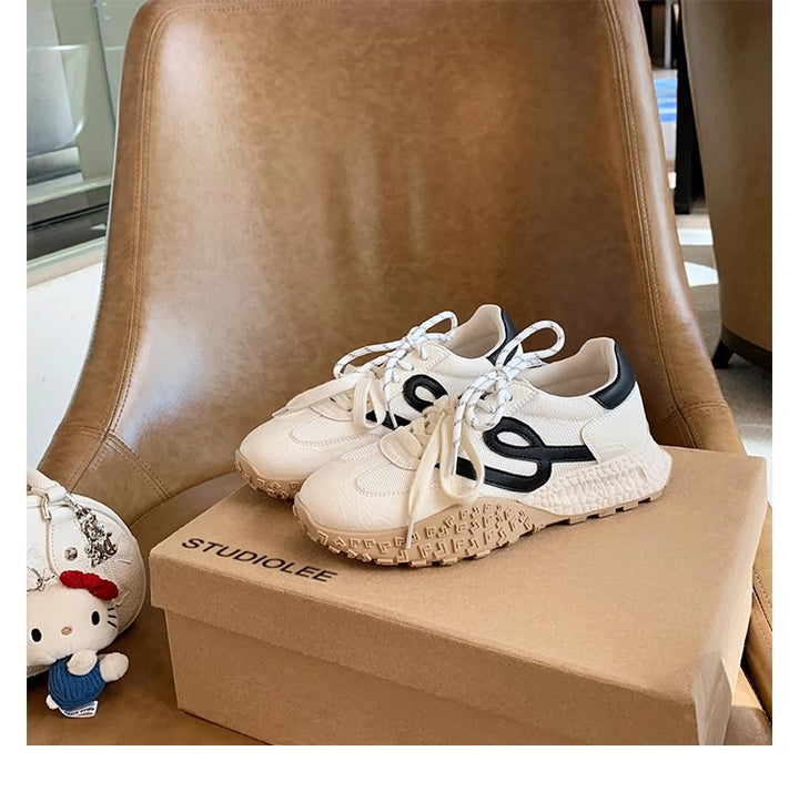 Dame Sporty Sneakers med moderne overdel og skridsikker sål Stilla