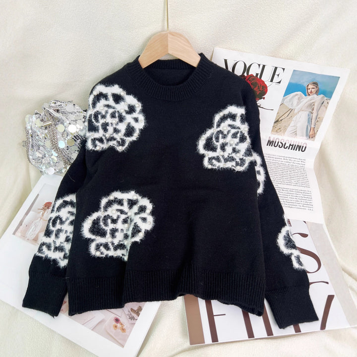 Damer fashionabel pullover med udsøgte blomsterapplikationer og perleudsmykninger Stilla