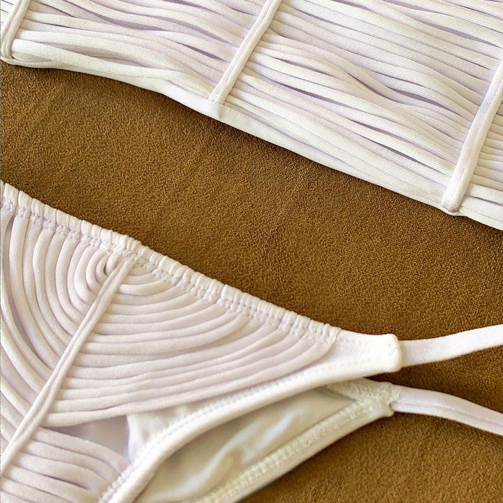 Dame Bikini-sæt med raffineret flæse-design og høj talje Stilla
