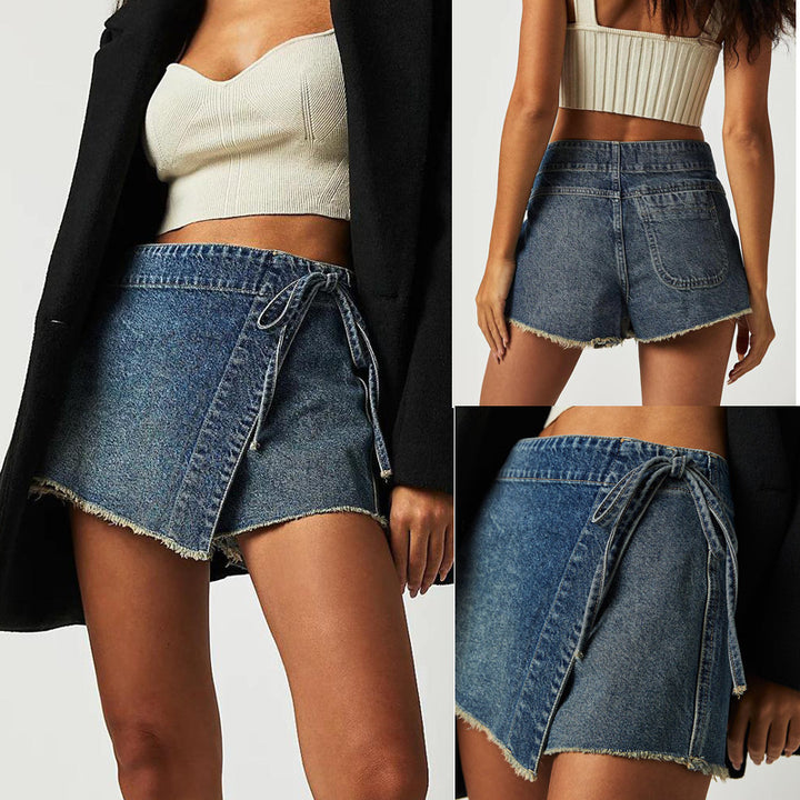 Dame denimnederdel med afslappet omslagsdesign og frynset kant Stilla