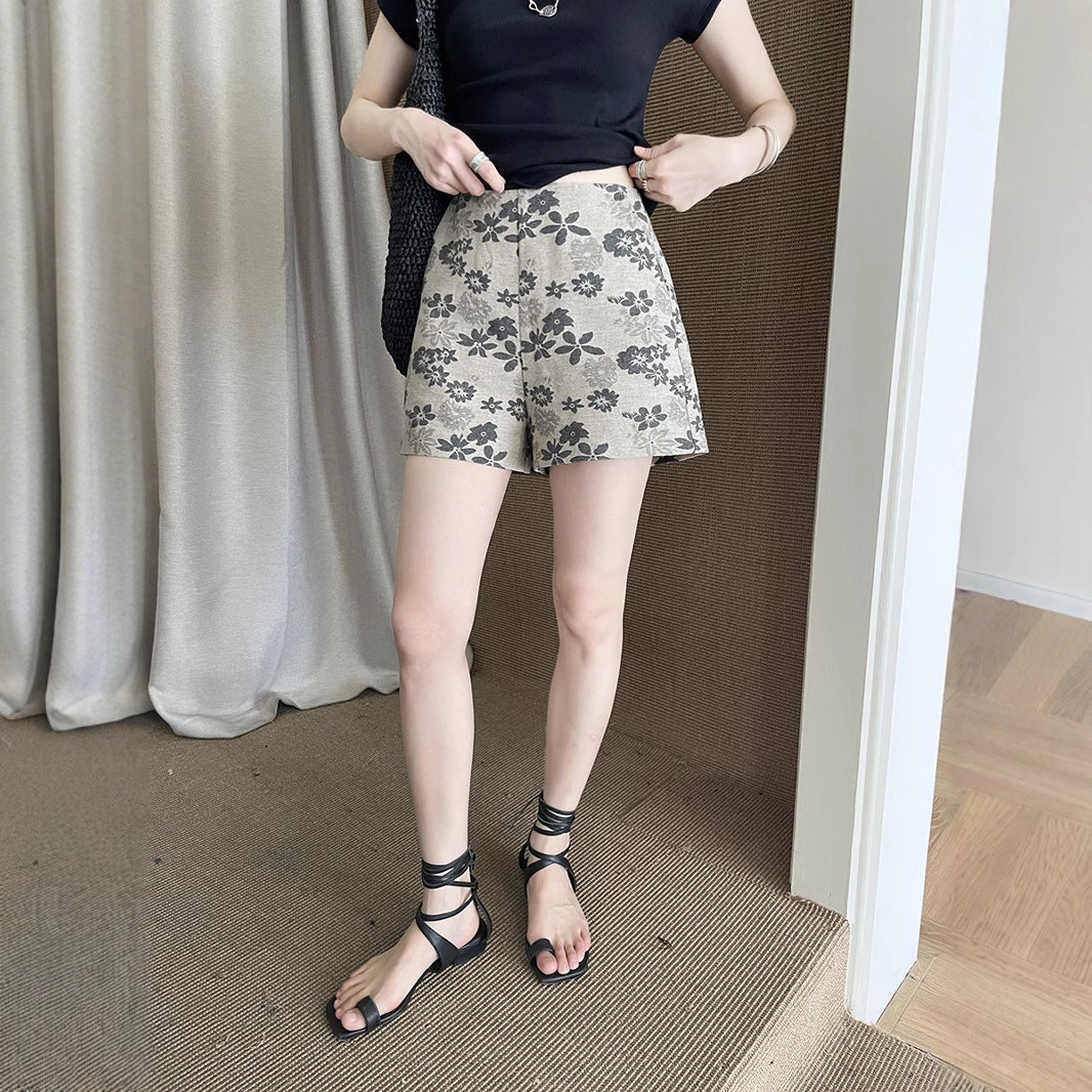 Dame mode blomster-shorts lavet af bæredygtigt materiale Stilla