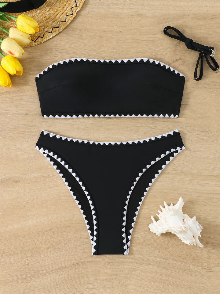 Dame bandeau bikini med geometriske detaljer Skovae