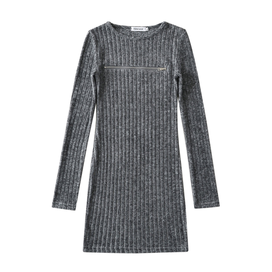 Dame strikkjole med lynlås og elegant ribdesign Stilla